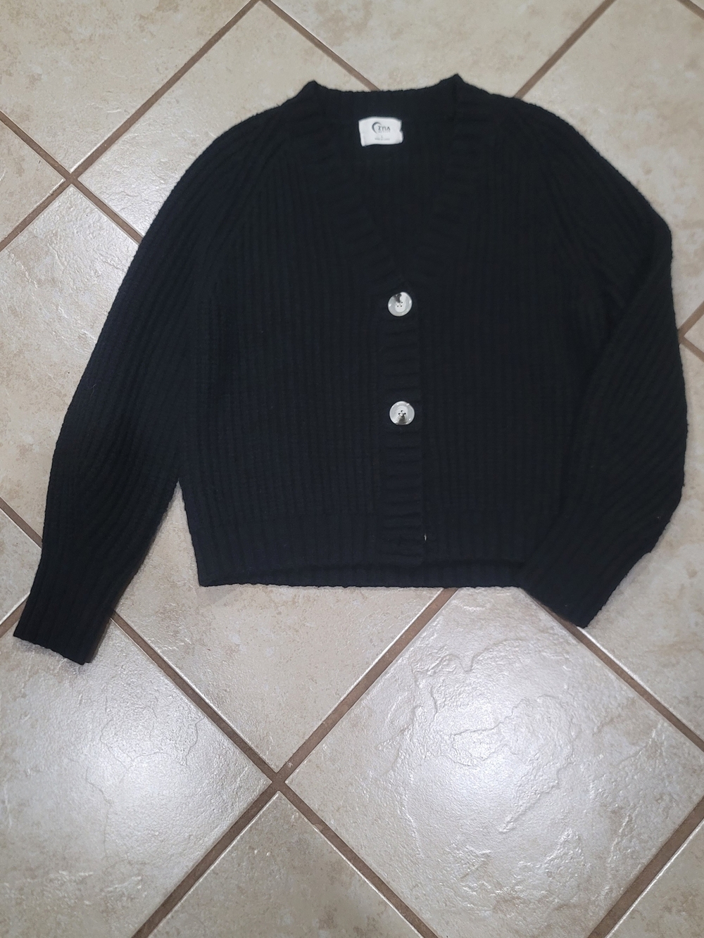 ZYIA Black Ribbed V-Neck Cropped Cardigan